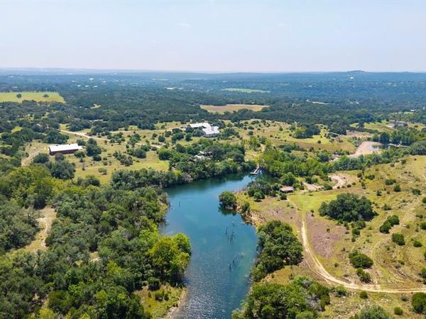 520 Holder Lane , Dripping Springs, TX 78620