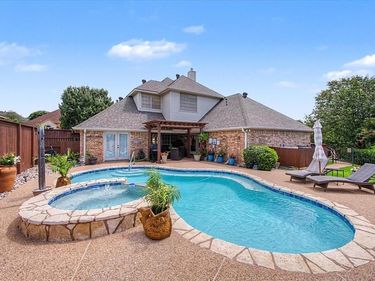 8820 Saint Annes Court, Fort Worth, TX 76179