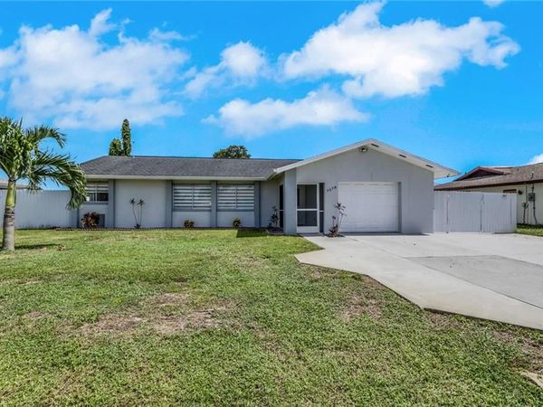 7578 Laurel Valley RD, FORT MYERS, FL 33967