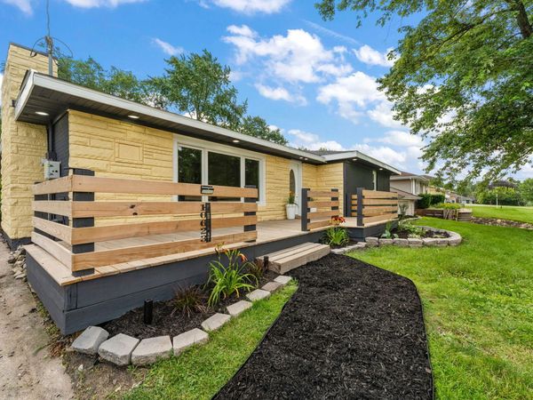 10623 Porter Street , Crown Point, IN 46307