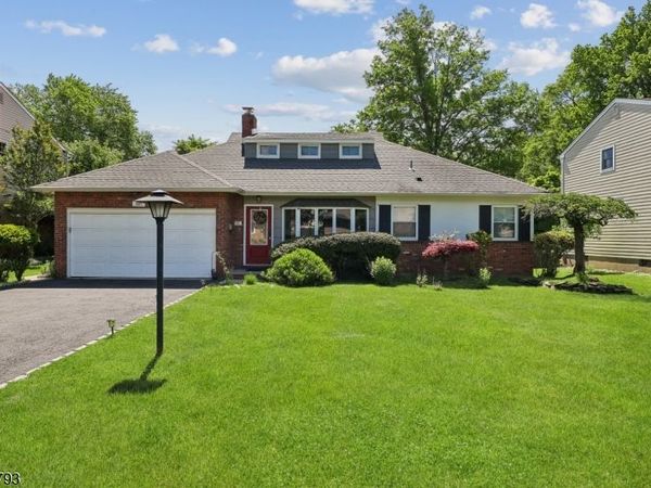 207 Stoughton Ave, Cranford, NJ 07016