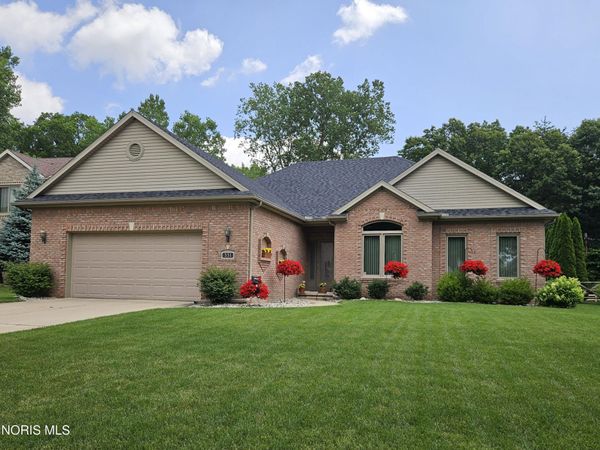 531 Whisperwood Parkway, Holland, OH 43528
