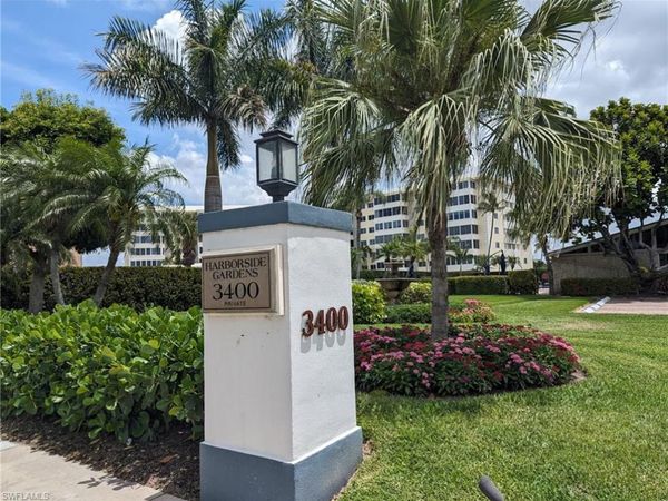 3400 Gulf Shore BLVD N, Unit M6, NAPLES, FL 34103