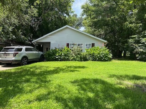 1618 S 10th Street, Ponca City, OK 74601