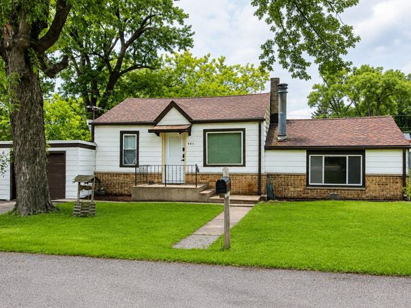 403 Maplewood Drive, Lakemoor, IL 60051