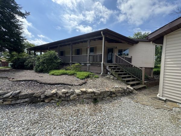 409 N Main Street , Payson, IL 62360