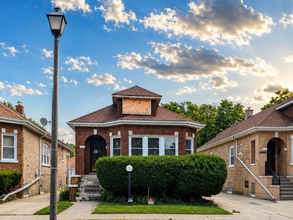 1827 S 3rd Avenue, Maywood, IL 60153