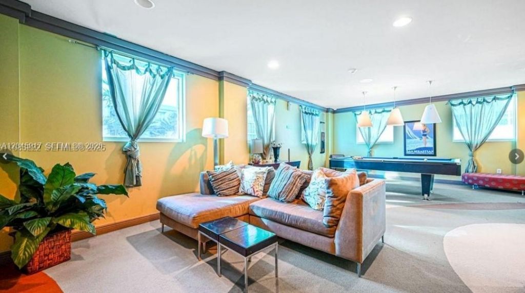 9172 Collins Ave , Unit 218, Surfside, FL 33154 Photo