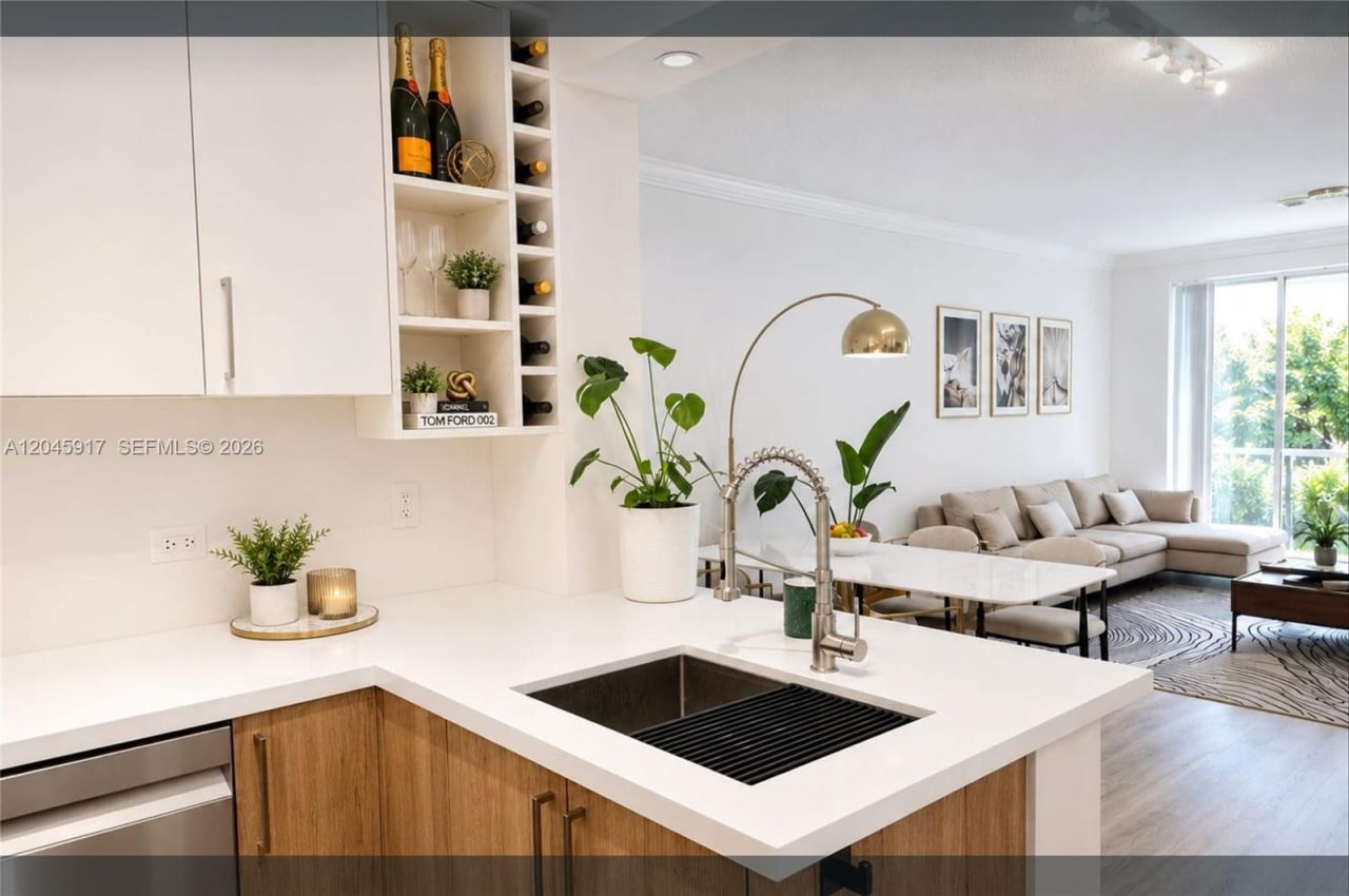 9172 Collins Ave , Unit 218, Surfside, FL 33154 Photo