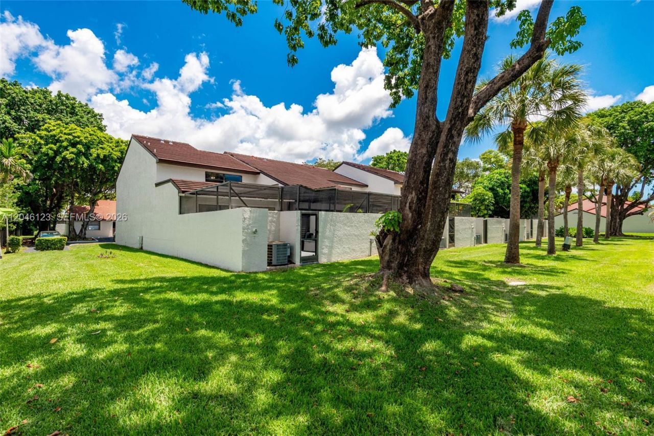 8890 SW 133rd Pl , Unit A, Miami, FL 33186 Photo