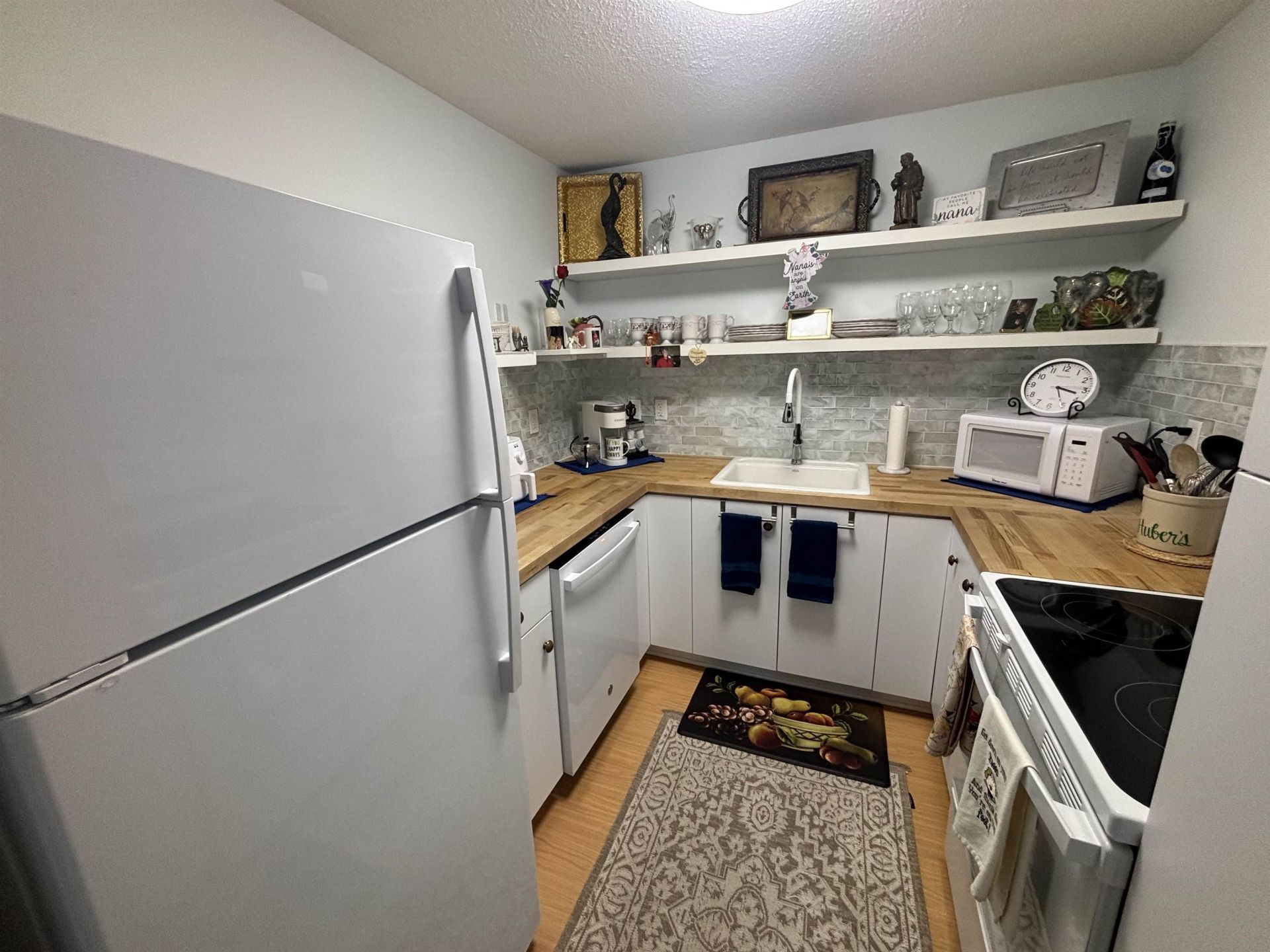 5001 Little River Rd.  Photo 6