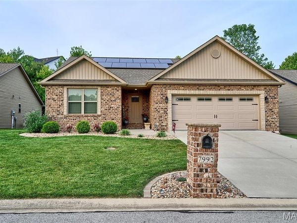 7992 Walker Meadows Drive, Caseyville, IL 62232