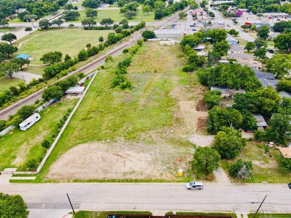 4200 Townsend Drive , Fort Worth, TX 76115