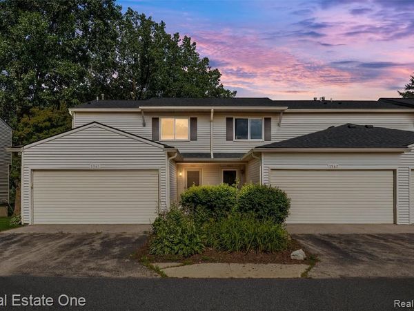 1361 Lochaven Road, Waterford Township, Mi 48327