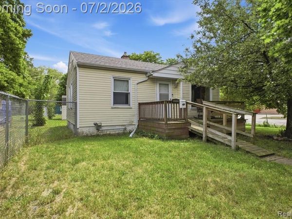 5202 Dupont Street, Flint, MI 48505
