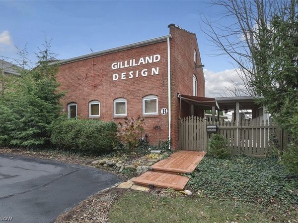 19915 Lake Road , Unit b, Rocky River, OH 44116