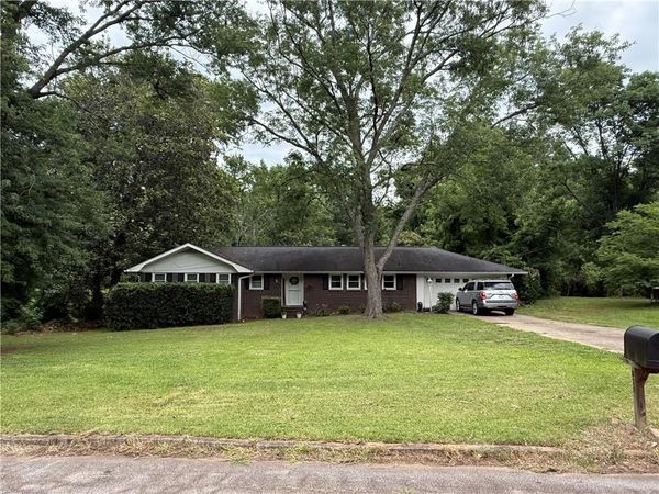 821 Shipp Circle NW, Conyers, GA 30012