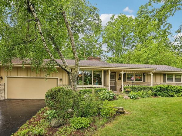 W213N5425 Kenmore DRIVE, Menomonee Falls, WI 53051