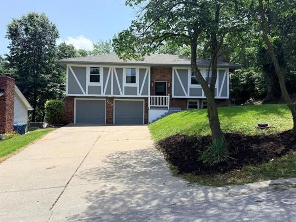 709 Elm Street, Liberty, MO 64068