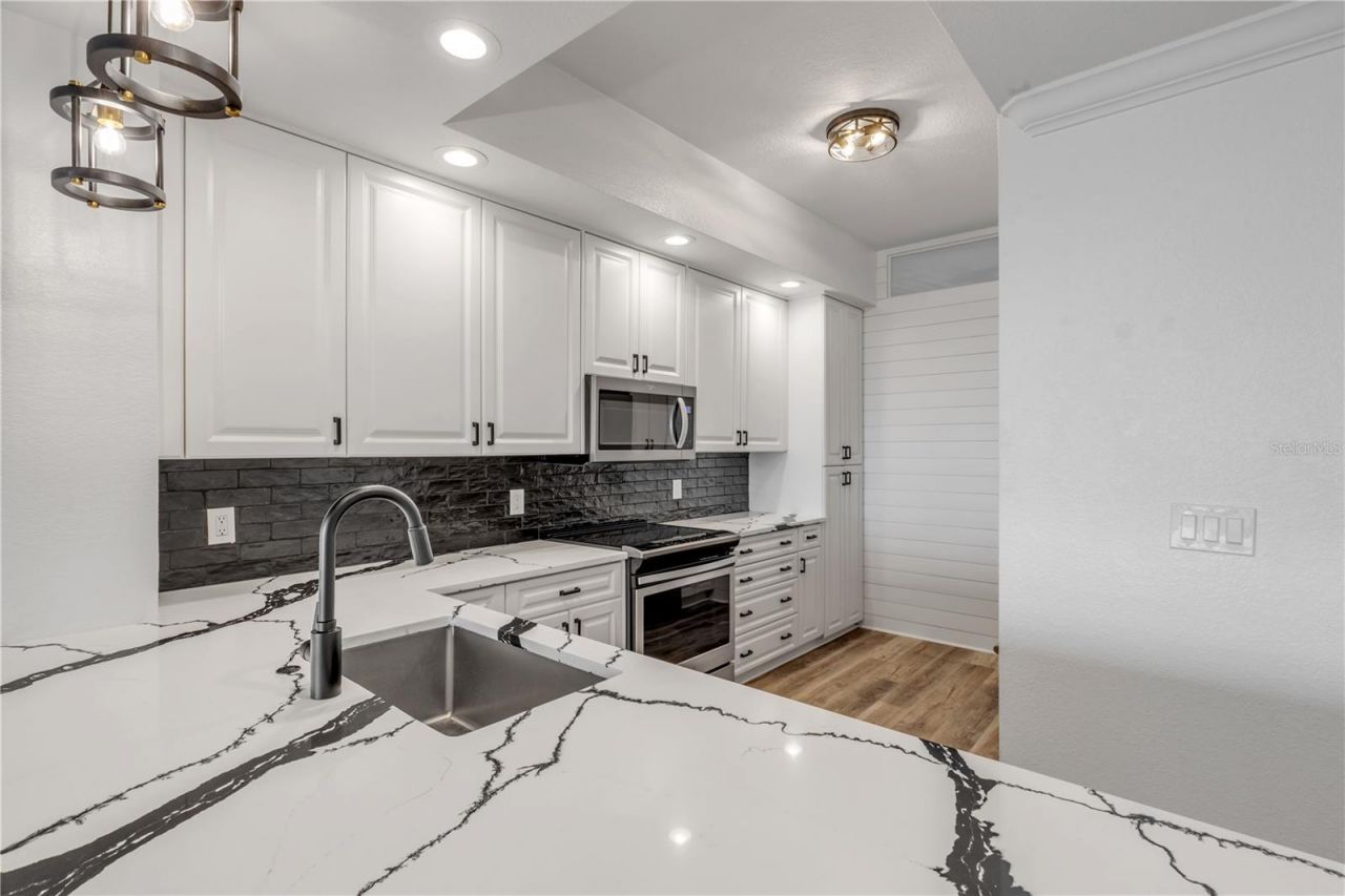 265 Minorca Beach Way, Unit 404, New Smyrna Beach, FL 32169 Photo