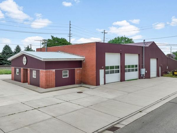 100 S Defiance Street , Archbold, OH 43502