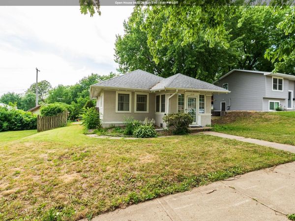 1027 1st Ave SE, LeMars, IA 51031