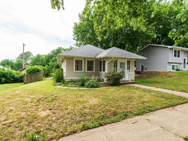 1027 1st Ave SE, LeMars, IA 51031