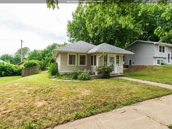 1027 1st Ave SE, LeMars, IA 51031