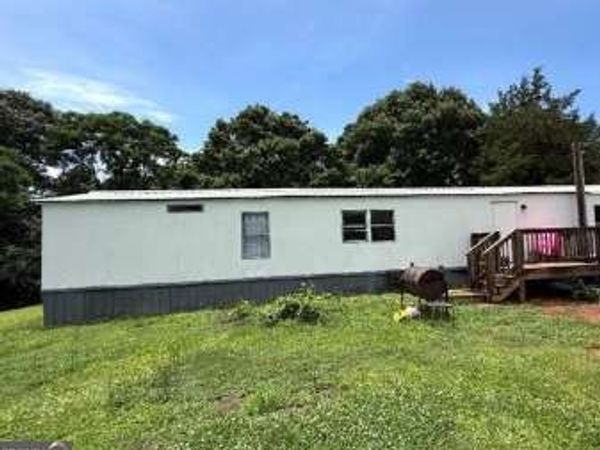 26 Leanne Drive, Hartwell, GA 30643