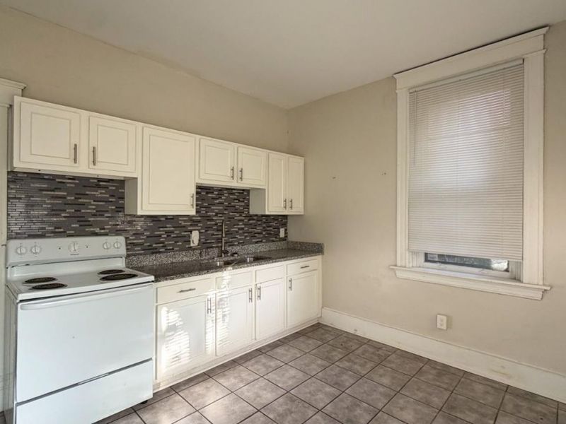 2478 Paris Street, Cincinnati, OH 45219 Photo 11