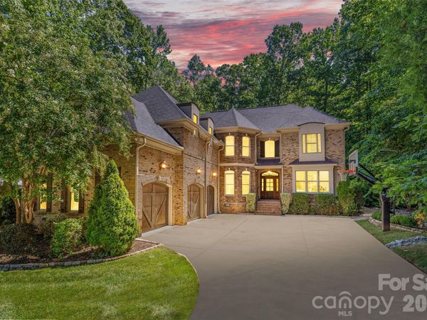 3030 Ashford Glen Drive, Matthews, NC 28104