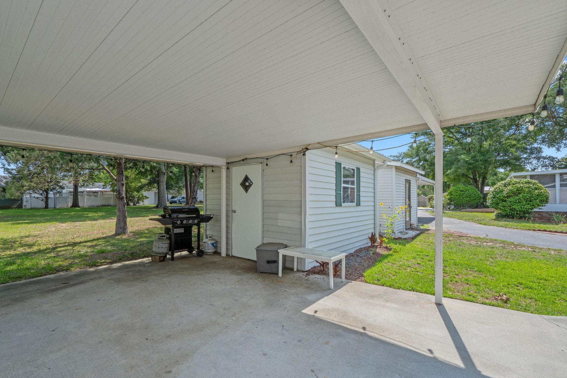 949 South Marlin Circle Photo 31