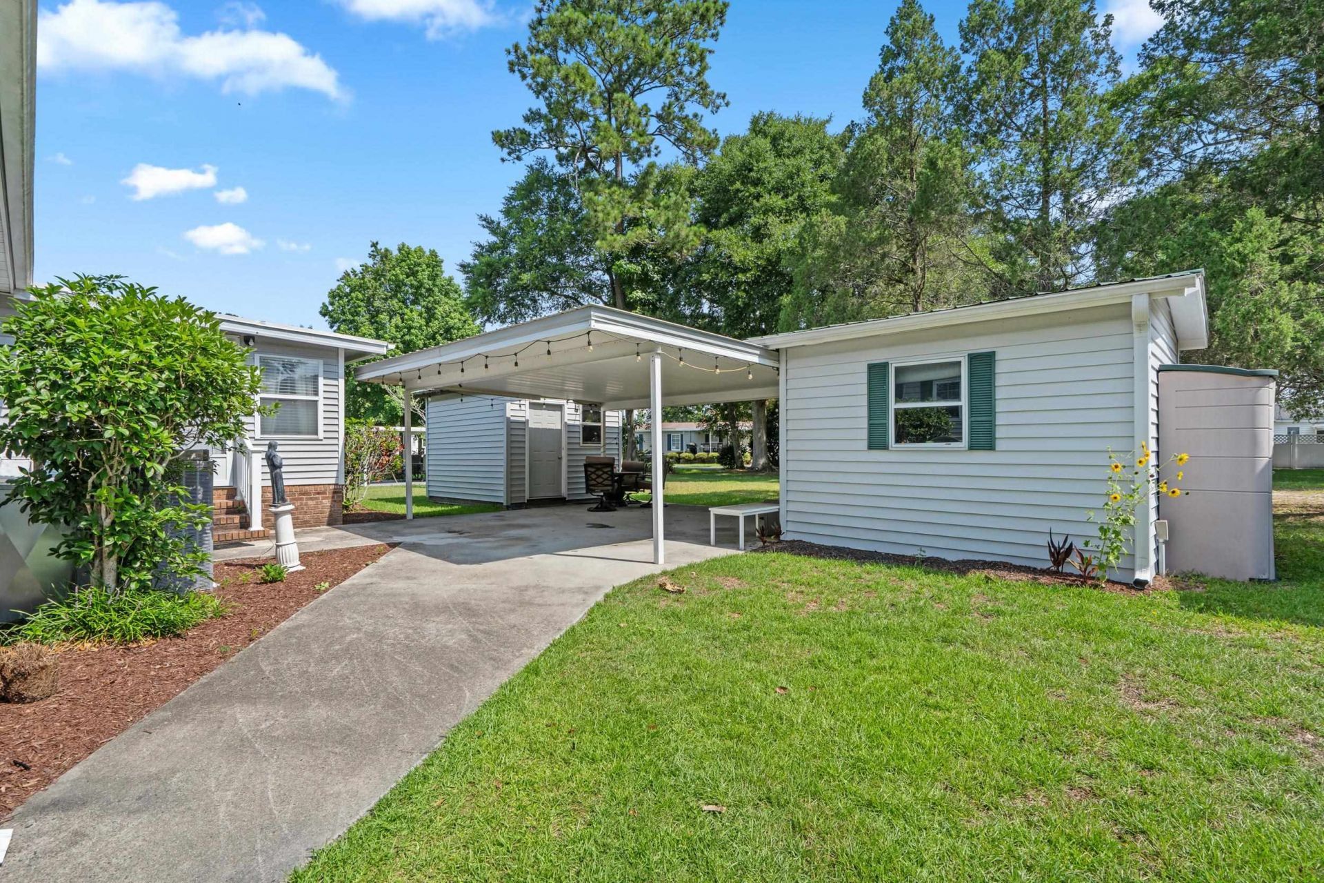 949 South Marlin Circle Photo 32