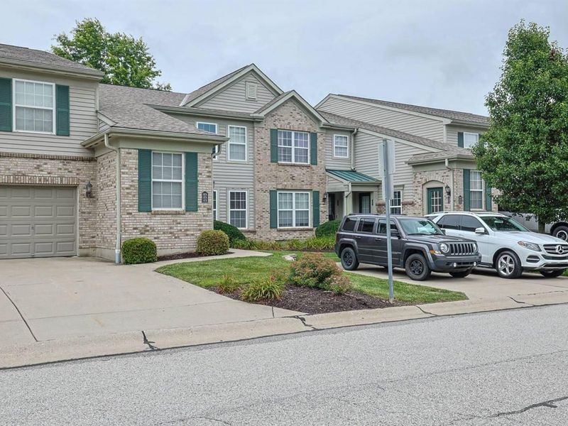 1878 Mimosa Trail, Florence, KY 41042 Photo 3