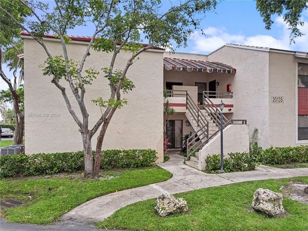 3rd Ct 20135 , Unit 1, Miami, FL 33179