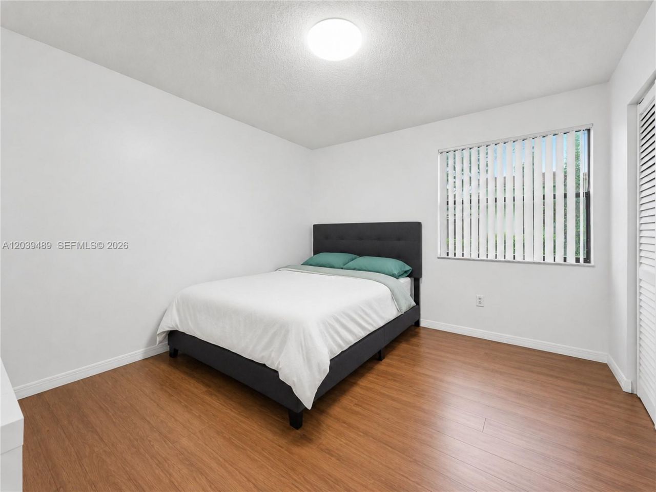 3rd Ct 20135 , Unit 1, Miami, FL 33179 Photo