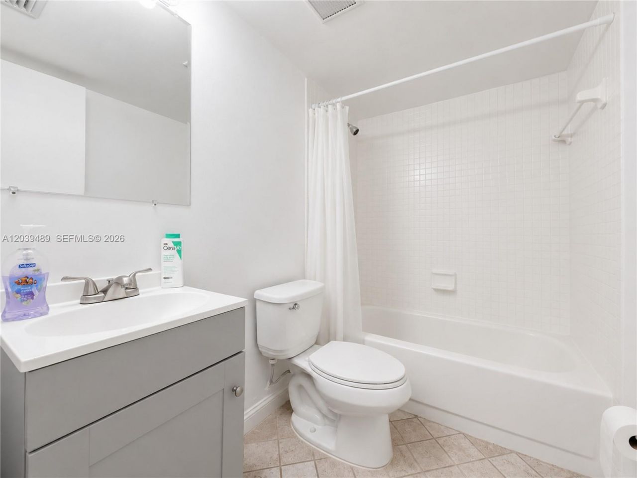3rd Ct 20135 , Unit 1, Miami, FL 33179 Photo