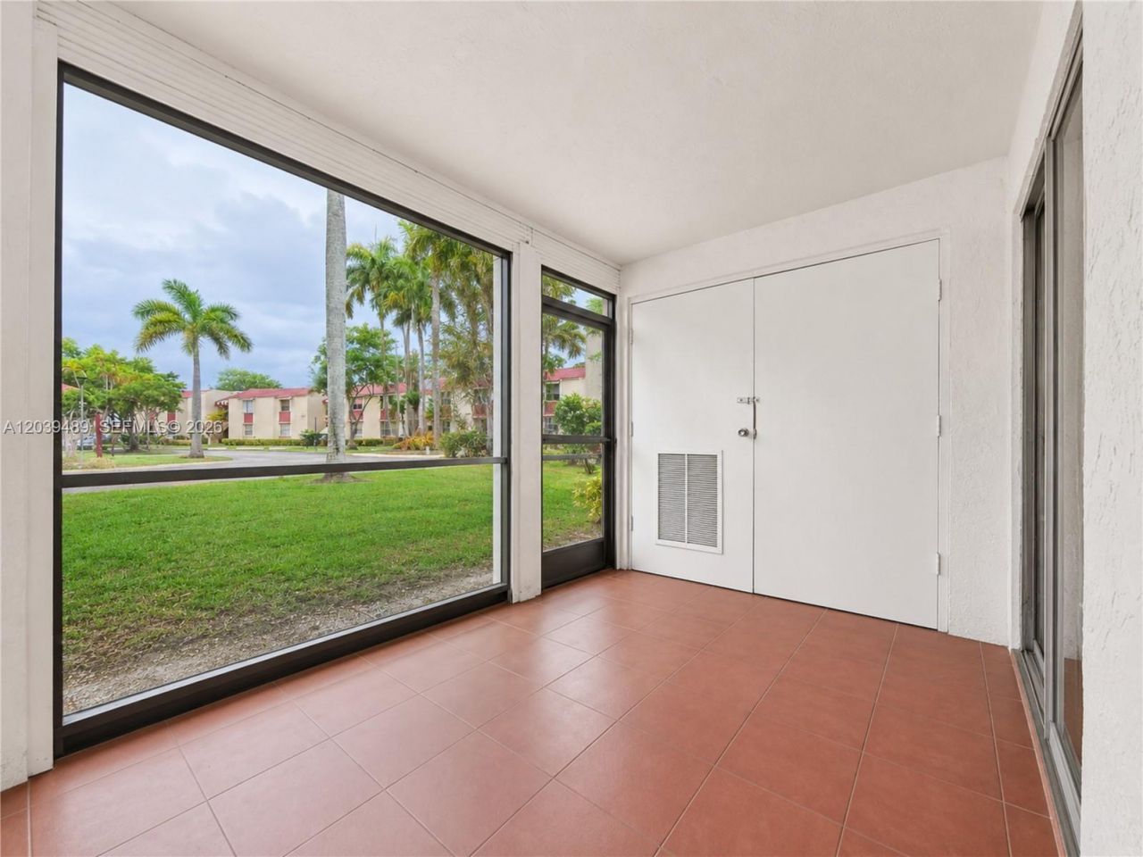 3rd Ct 20135 , Unit 1, Miami, FL 33179 Photo