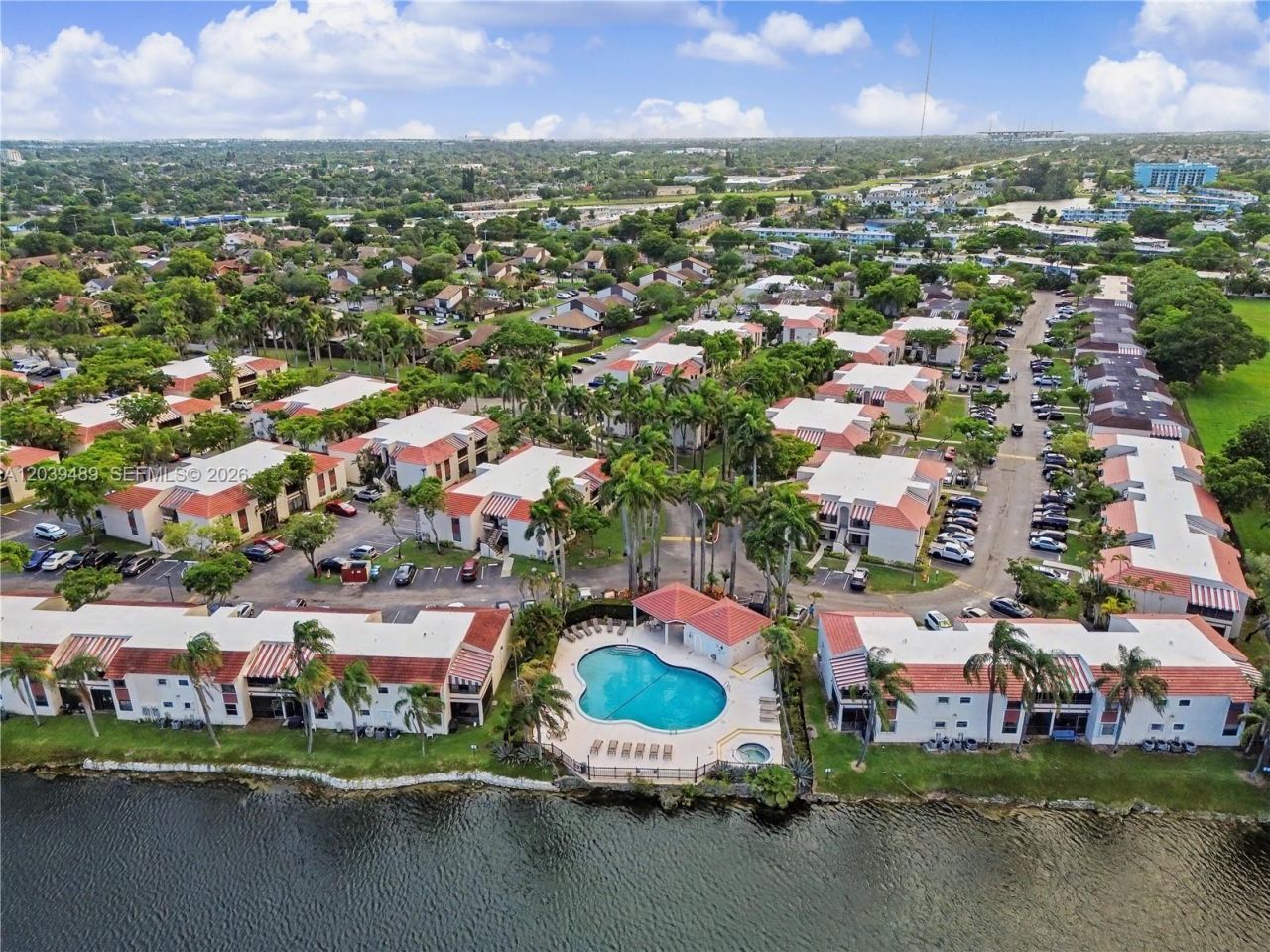 3rd Ct 20135 , Unit 1, Miami, FL 33179 Photo