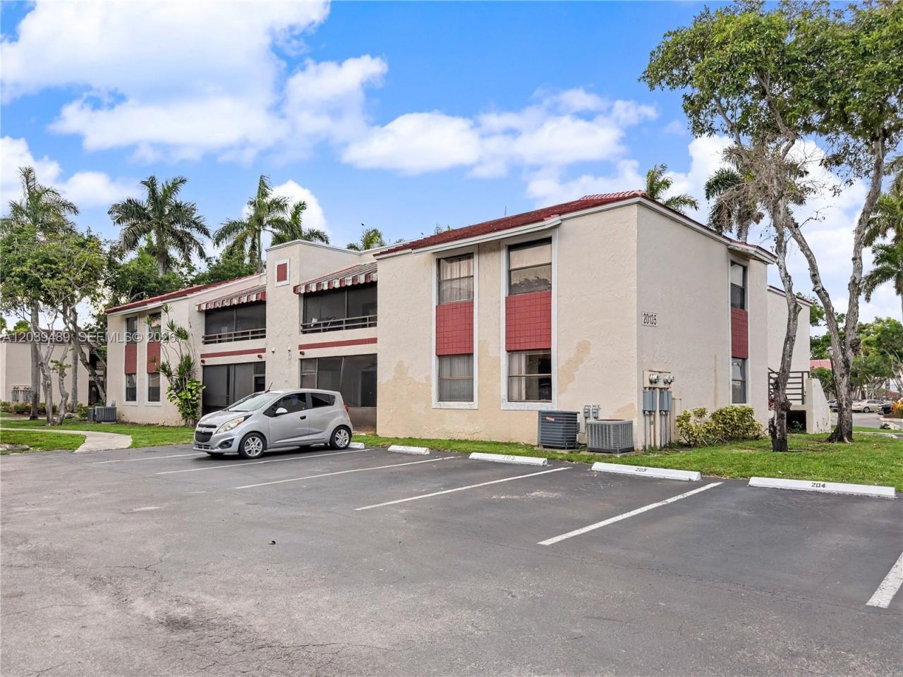 3rd Ct 20135 , Unit 1, Miami, FL 33179 Photo
