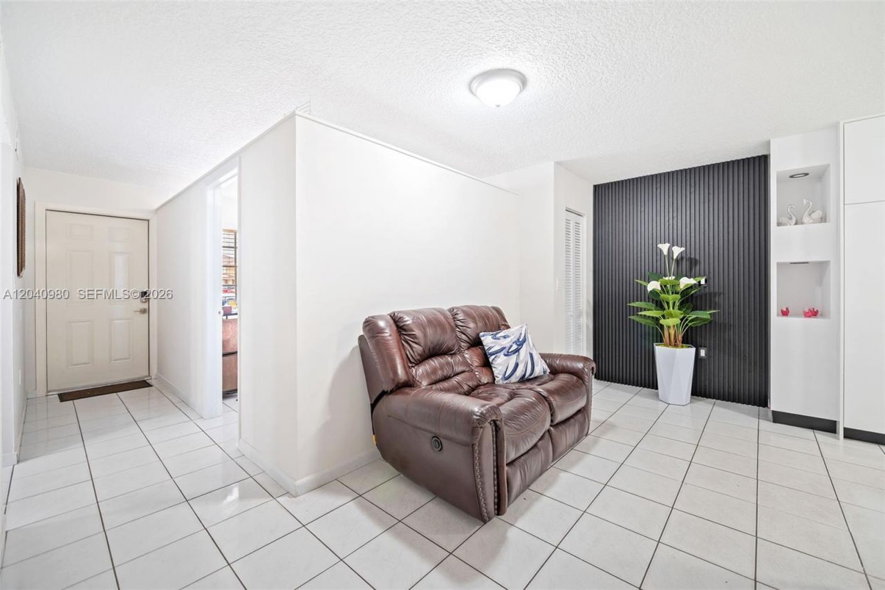 7817 W 36th Ave, Unit 101, Hialeah, FL 33018 Photo