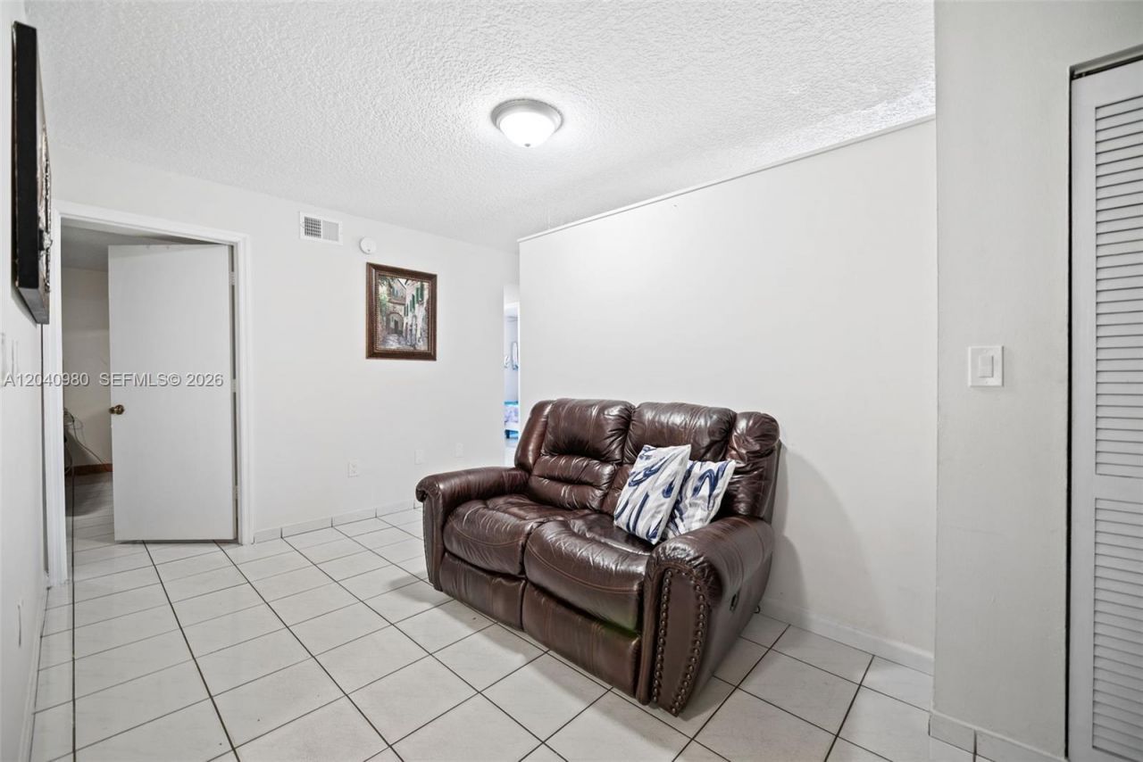 7817 W 36th Ave, Unit 101, Hialeah, FL 33018 Photo