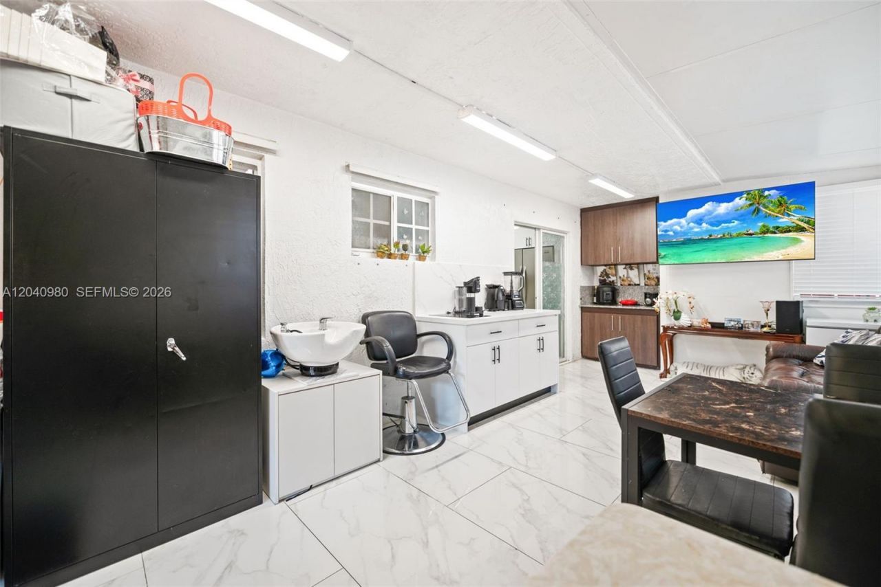 7817 W 36th Ave, Unit 101, Hialeah, FL 33018 Photo