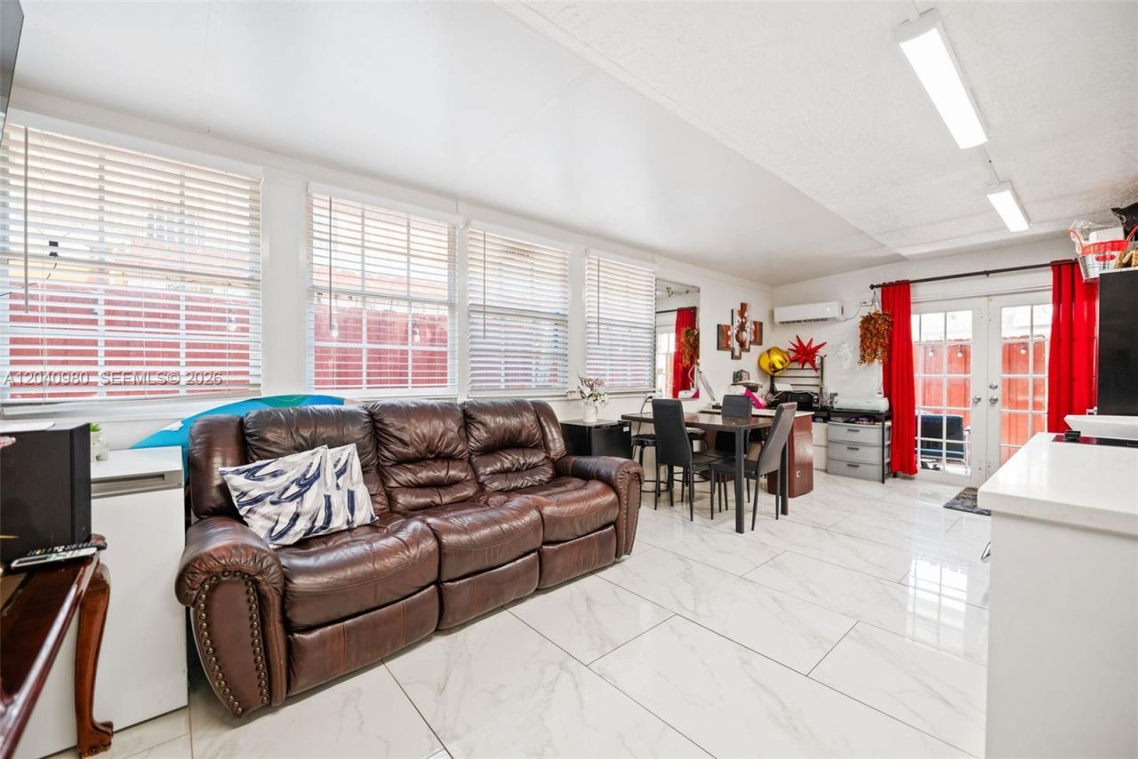 7817 W 36th Ave, Unit 101, Hialeah, FL 33018 Photo