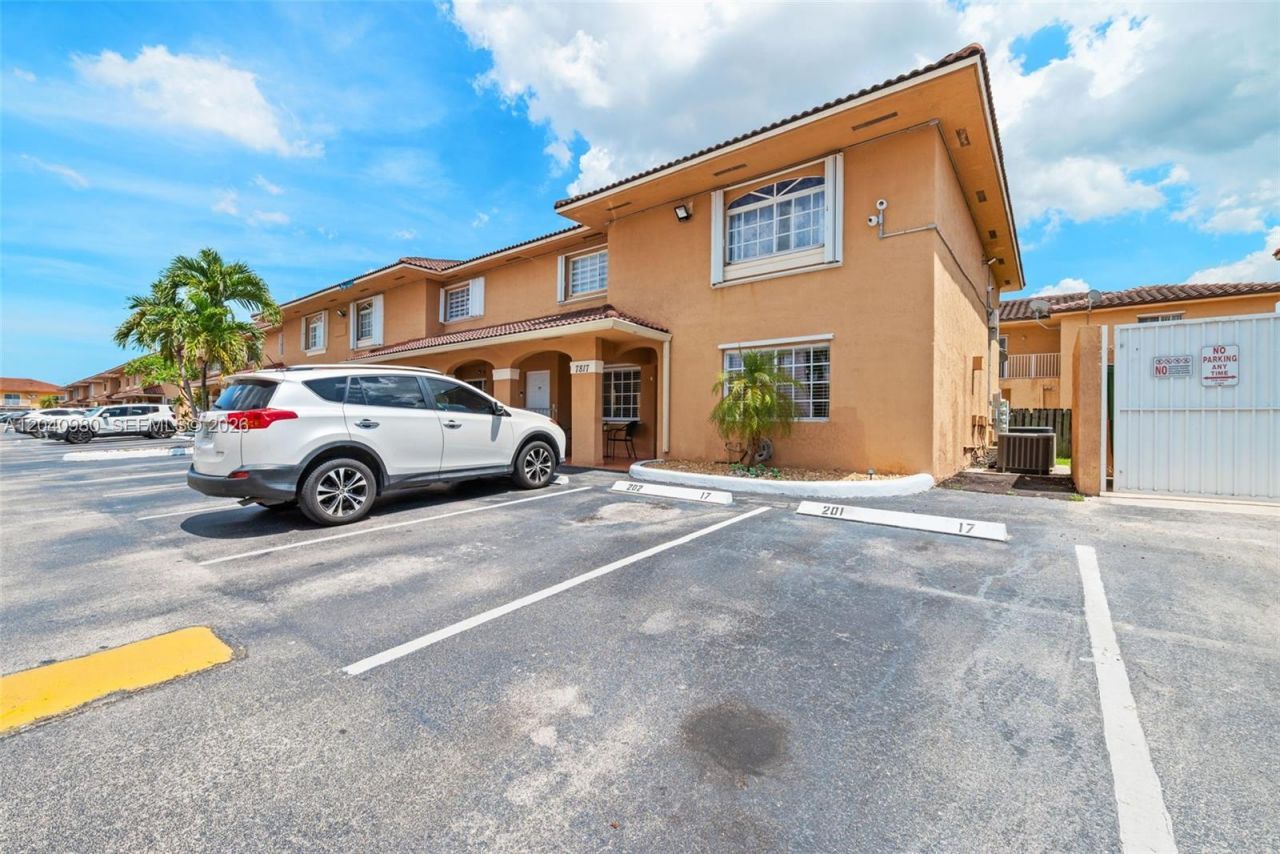 7817 W 36th Ave, Unit 101, Hialeah, FL 33018 Photo