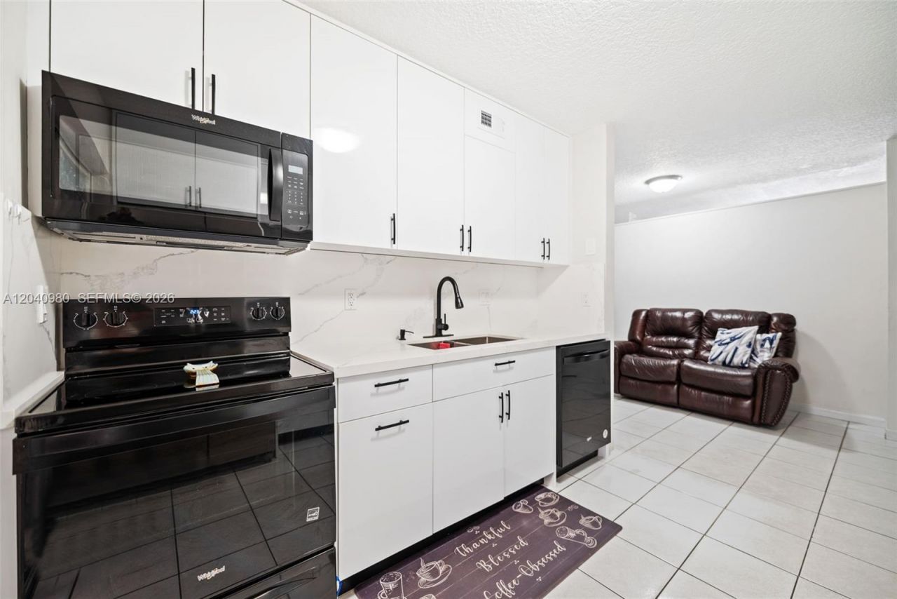 7817 W 36th Ave, Unit 101, Hialeah, FL 33018 Photo