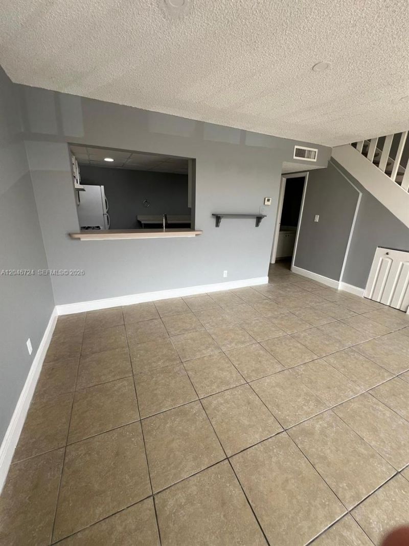18051 NW 68th Ave, Unit K-204, Hialeah, FL 33015 Photo