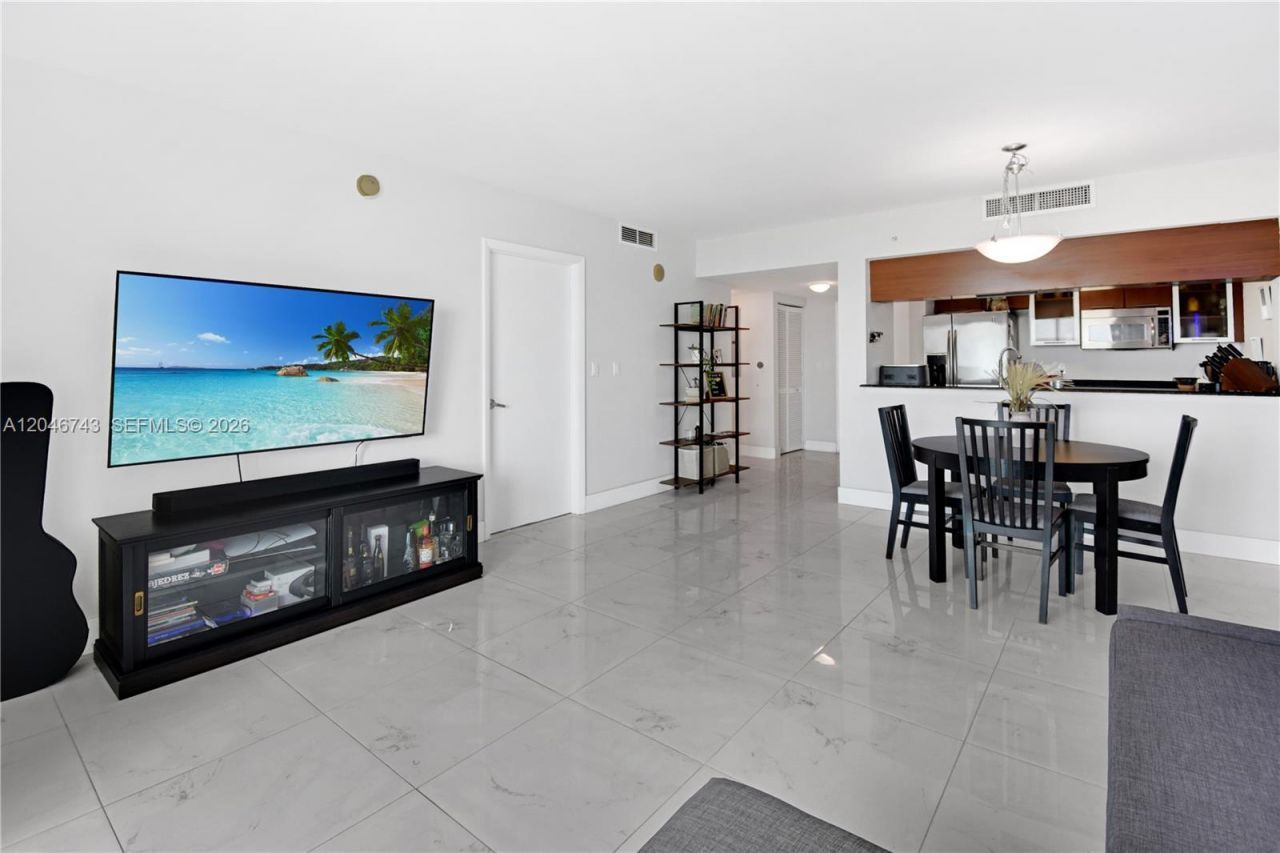 1800 N Bayshore Dr , Unit 4106, Miami, FL 33132 Photo