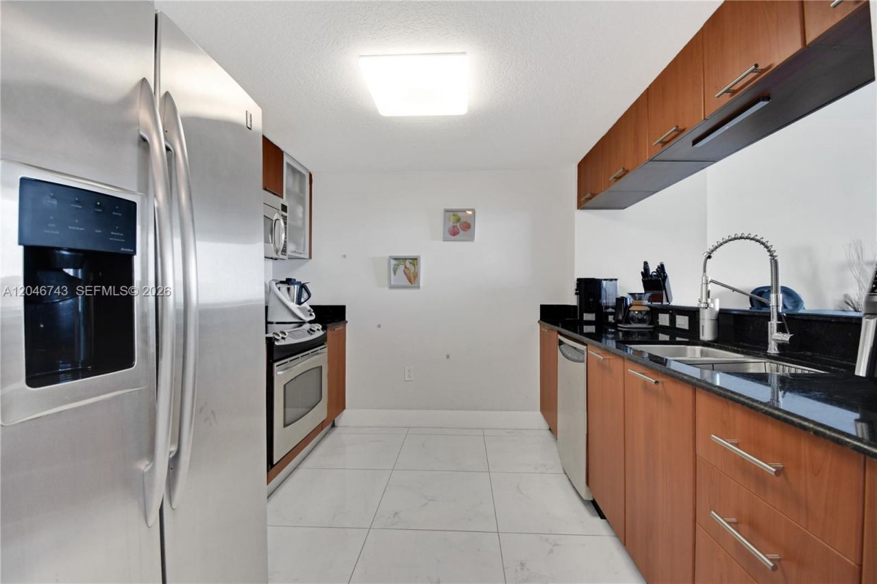 1800 N Bayshore Dr , Unit 4106, Miami, FL 33132 Photo