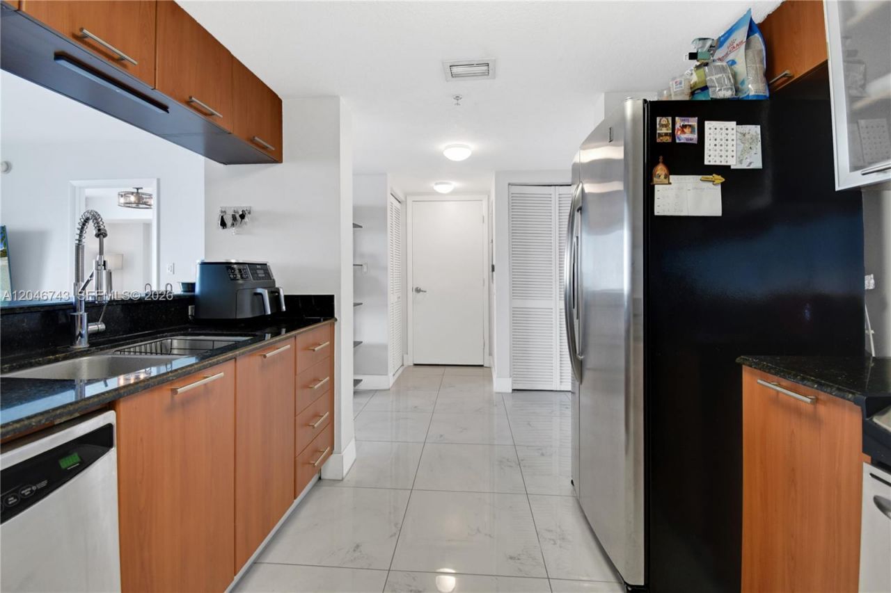 1800 N Bayshore Dr , Unit 4106, Miami, FL 33132 Photo